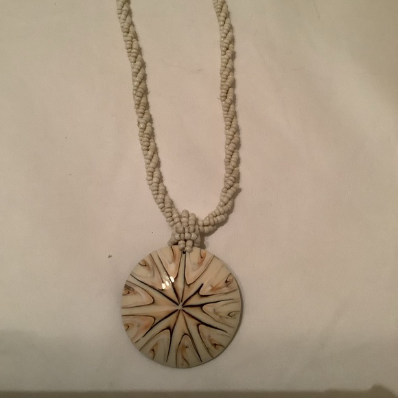 NWT Island To Island Statement Pendant Beige Tones Necklace 18” - Picture 1 of 2